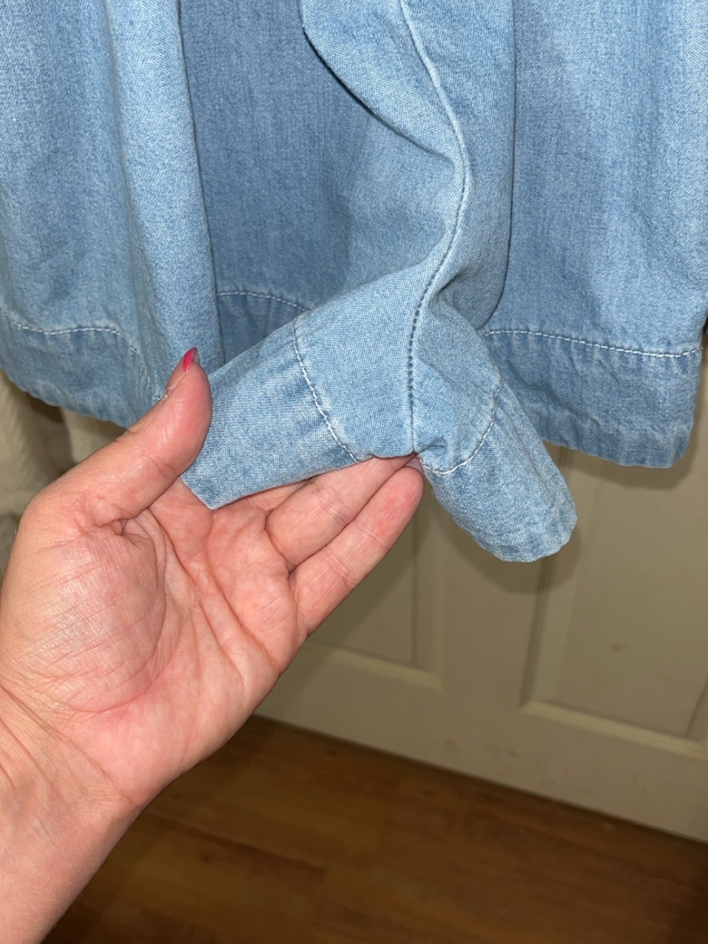 Veveret Light Wash Denim Short Romper - Light Blue - Picture 7 of 7